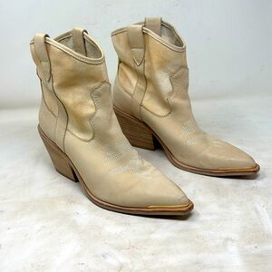 Nashe Dolce Vita Boots size 9.5
